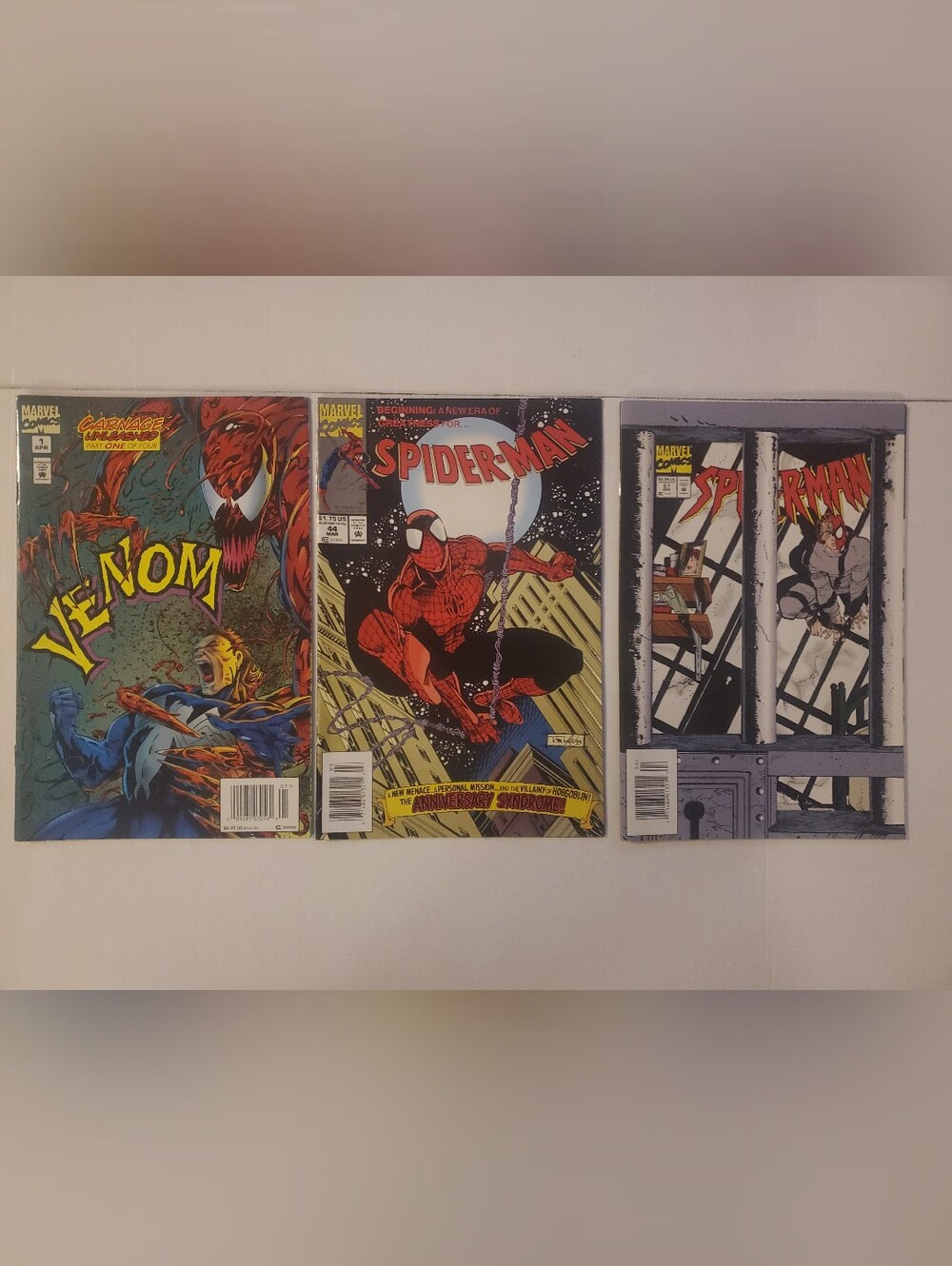 Marvel Comics Venom Carnage Spider-Man Mixed Comic Book Lot of 3 Books NM
